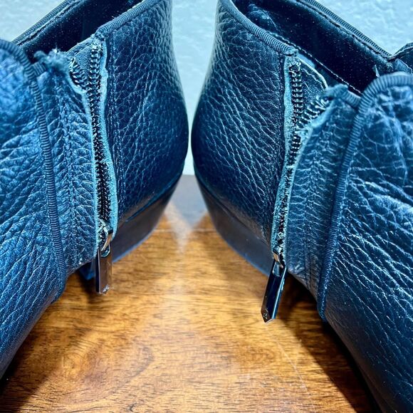 Sam Edelman Petty Ankle Booties black stacked heel round toe side zip size 7.5M - Picture 12 of 16